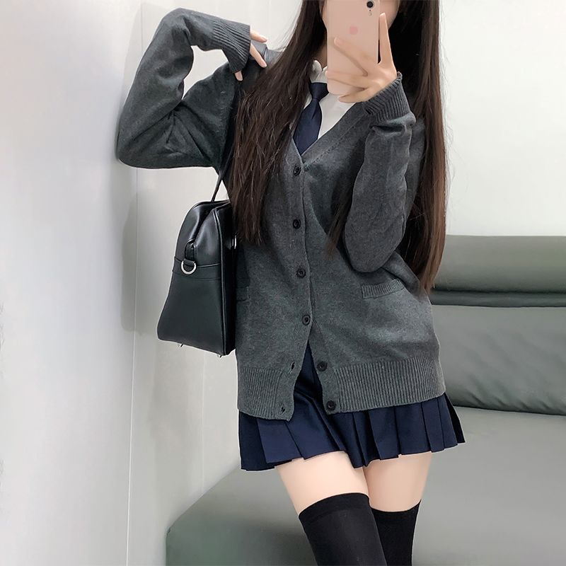 Pull en maille uni à col en V, - Japanese Snacks avis et prix
